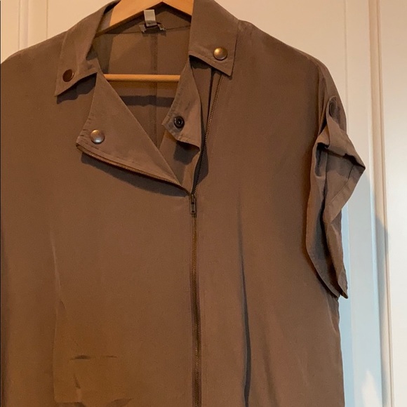 Silk jumper in Taupe by Hinge - Picture 4 of 4